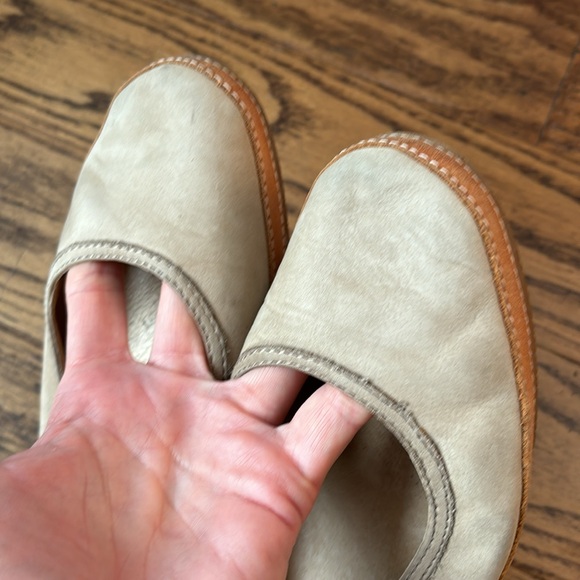 Frye slip on casual dress shoe. - Picture 2 of 3